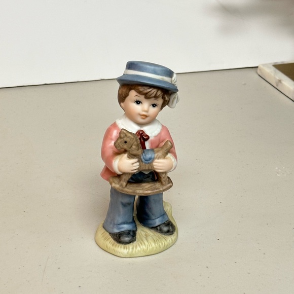 Homco Porcelain figurine Victorian Boy with Rocking Horse toy - Picture 6 of 10